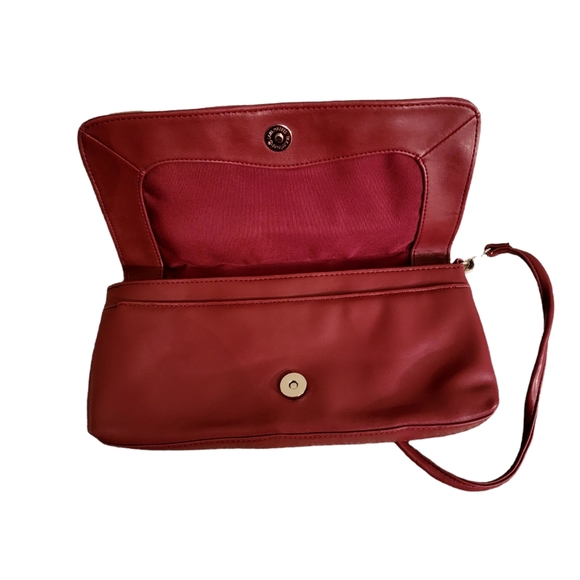 Apostrophe. Small Red Genuine Leather Purse. Trim is Man-Made. - Picture 3 of 8